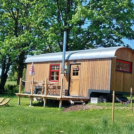 Benno Der Wagen - Kreativ Gestaltetes Tiny House Am Waldrand Nahezu Alleinlage Rennsteig Gruenes Band Natur Pur Hund Willkommen Tettau Exterior photo
