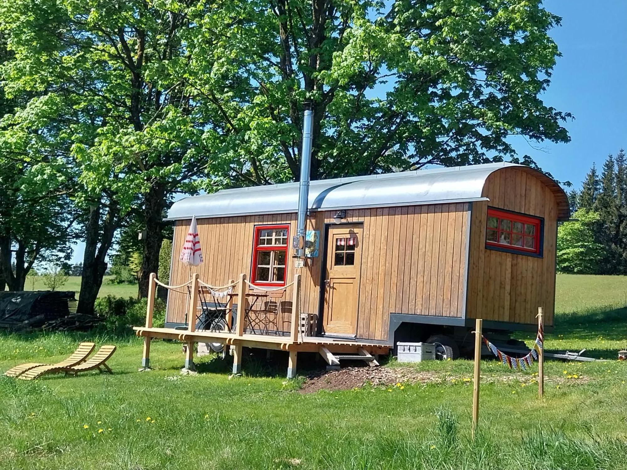 Benno Der Wagen - Kreativ Gestaltetes Tiny House Am Waldrand Nahezu Alleinlage Rennsteig Gruenes Band Pur Hund Willkommen Holiday home Tettau